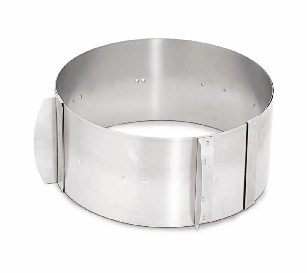kapp-ayarli-cember-kalip-43030010.webp Kapp Ayarlı Çember Kalıp Ø15-30 cm – 8,5 cm Yükseklik | Paslanmaz Çelik Pasta Kalıbı - Görsel 1